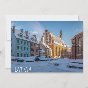 Tarjeta Iglesia de San Pedro en invierno en Riga, Letonia