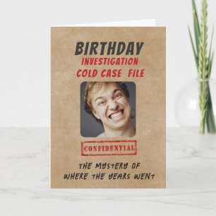 Tarjeta Investigación de cumpleaños personalizada de críme