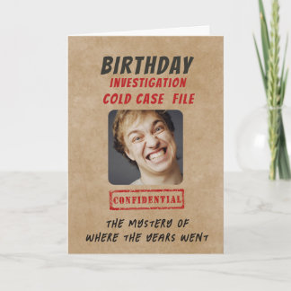 Tarjeta Investigación de cumpleaños personalizada de críme