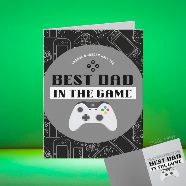 Tarjeta Jugar al mejor papá en el juego plegado personaliz (Best Dad in the Game Black, White, Grey Video Game Folding Greeting Card for Birthday / Father's Day)