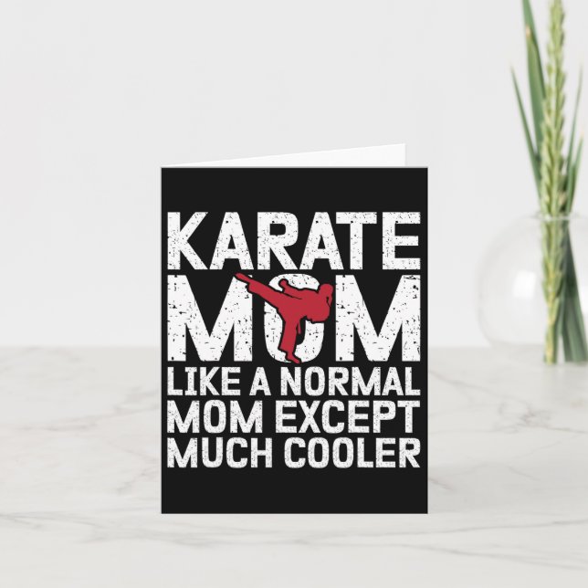 Tarjeta Karate Mamá Como Una Madre Normal Excepto Mucho Má (Anverso)