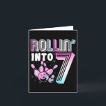 Tarjeta Kids Bowler Rollin’ en 7 Bowling 7 Birthday Ki<br><div class="desc">Kids Bowler Rollin’ en 7 Bowling 7 cumpleaños niños cumpleaños Cumpleaños</div>