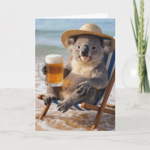 Tarjeta Koala de cumpleaños con una cerveza en la playa
