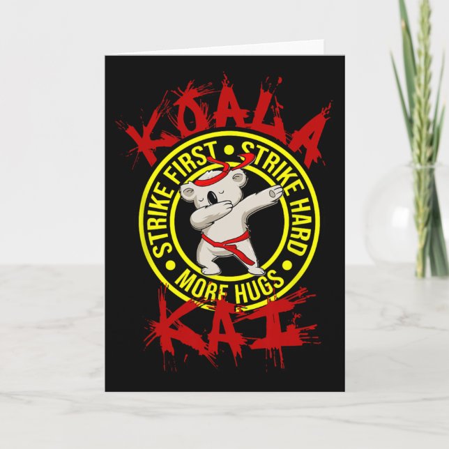 Tarjeta Koala Kai Divertido Karate Ninja Dojo Koala Abraza (Anverso)