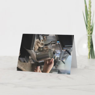 Tarjeta La artesanía de Barista: El arte de la leche al va