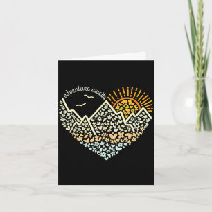 Tarjeta La aventura espera amor montañas corazón amante de