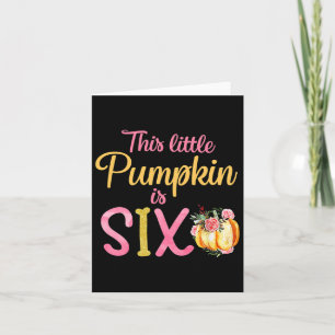 Tarjeta La Calabaza Pequeña Es El Chica Del Equipo De Seis