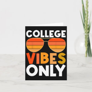 Tarjeta La Escuela Universitaria Vibes Solo Es Gracioso Vo