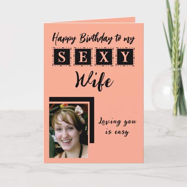 Tarjeta La esposa sexy agrega cumpleaños de coral fotográf (Anverso)
