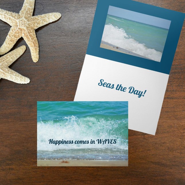 Tarjeta La felicidad llega en los mares de olas el día (Subido por el creador)
