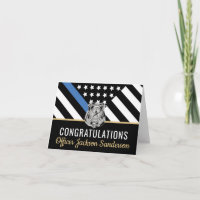 La policía delgada línea azul felicita a la jubila