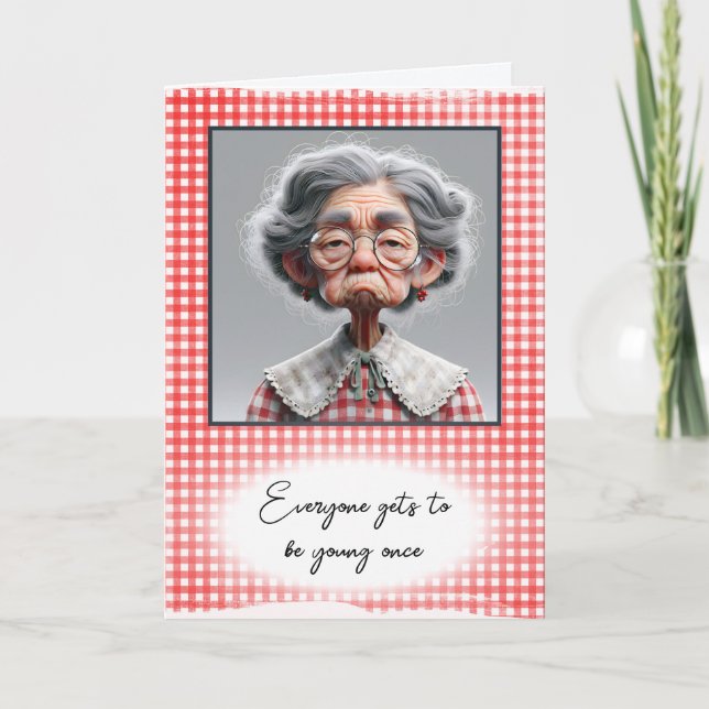 Tarjeta La vieja dama humorística se está convirtiendo en  (Anverso)