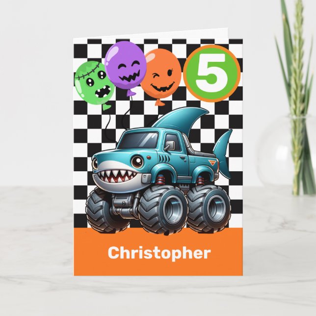 Tarjeta Laberinto de cumpleaños de Halloween del camión mo (Anverso)