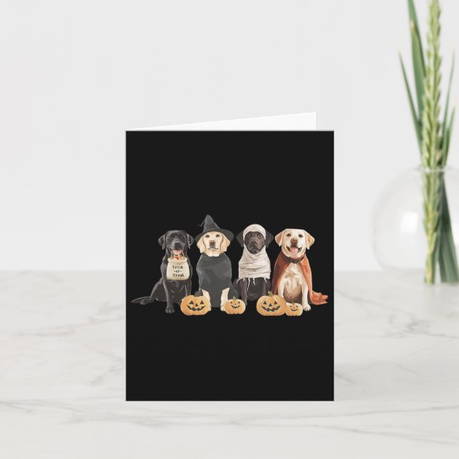 Tarjeta Labrador de brujas retro recuperador de Halloween  (Anverso)