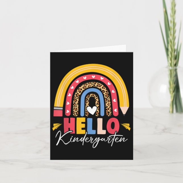 Tarjeta Lápiz de arcoiris Leopardo Hola Kindergarten de vu (Anverso)