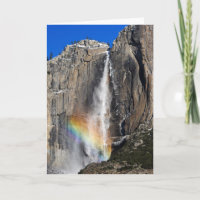 Las cataratas de Yosemite con el arco iris