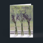 Tarjeta Lavender Bouquets Mother Happy Birday<br><div class="desc">Un trío de ramos de lavanda en botellas se sientan en un alféizar de ventana en una granja en Kansas, donde se cultiva fila tras fila una variedad de lavanda. Fue un placer visitar esta fragante granja para disfrutar de una de mis flores favoritas. Desde tiempos antiguos, la gente ha...</div>