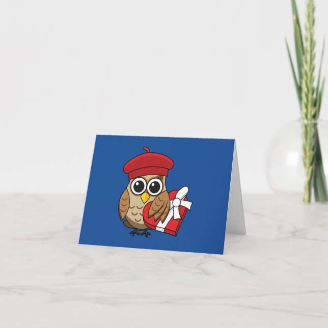Tarjeta Lechuza con Beret Rojo y Caja Corazón (Anverso)