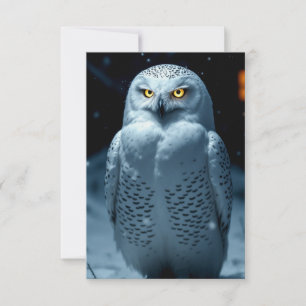 Tarjeta Lechuza con ojos brillantes en nieve - Misteriosa 