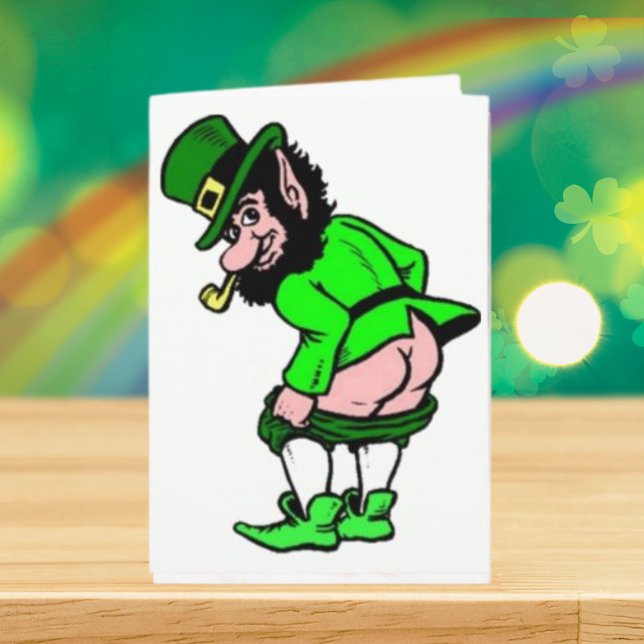 Tarjeta Leprechaun de luna por el día de San Patricio (St Patrick's Day Mooning Leprechaun Card)