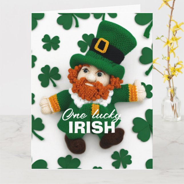 Tarjeta Leprechaun de punto. Día de Patrick 2024 (flor amarilla)