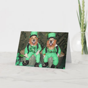 Tarjeta Leprechauns afortunados del golden retriever