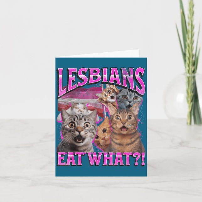 Tarjeta Lesbians Eat What_! Funny Cat Gay Pride Lgbtq Pun  (Anverso)