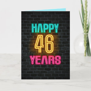 Tarjeta Letrero de neón en ladrillo para cumpleaños 46
