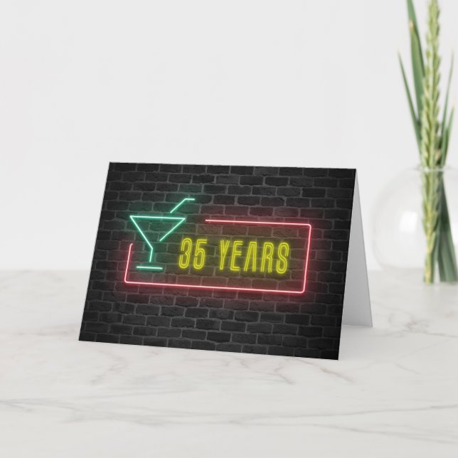 Tarjeta Letrero de neón para cumpleaños 35 en ladrillo (Anverso)