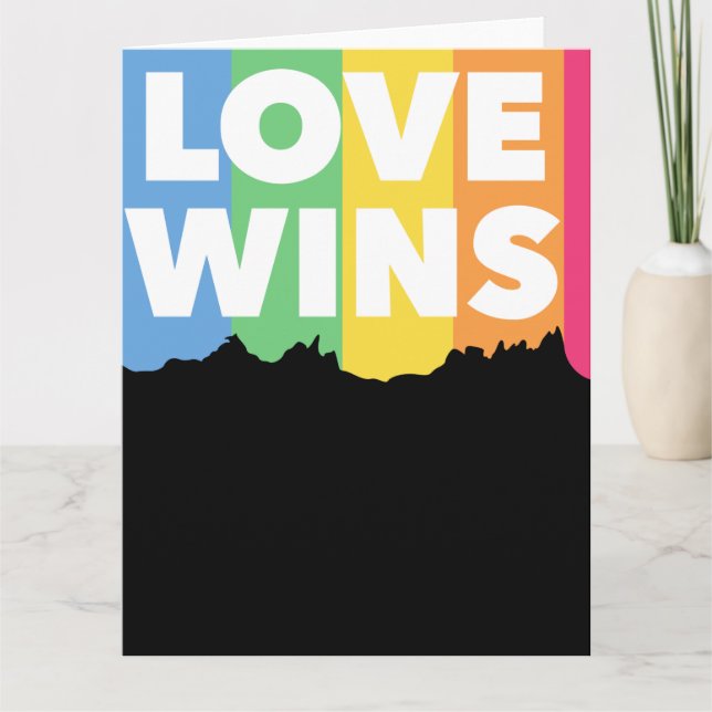 Tarjeta LGBT+orgullo. el amor gana. Raro. (Anverso)