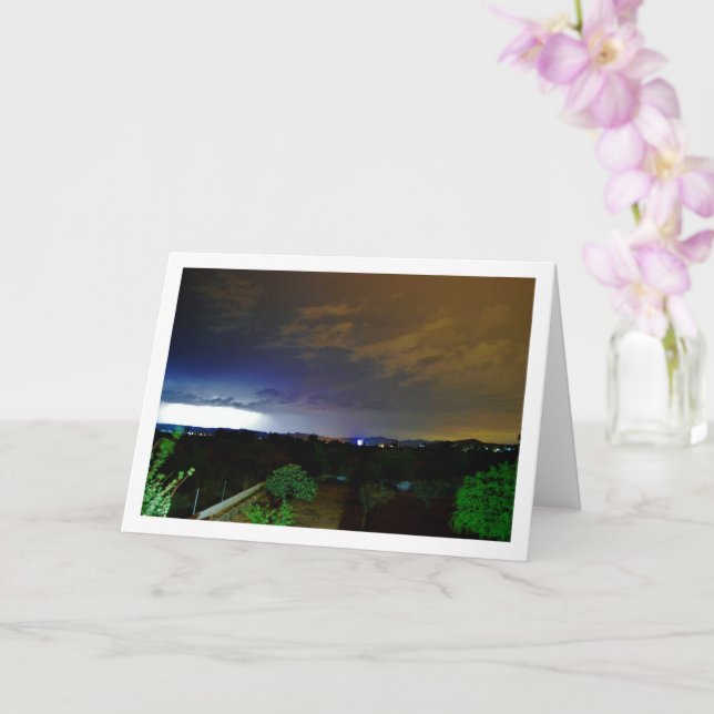 Tarjeta Lightning en el paisaje del cielo (Orquídea)