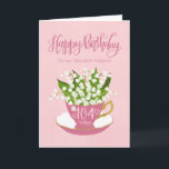 Tarjeta Lily del Valle Teacup 104th Birthday Friend<br><div class="desc">Una pintoresca taza de té rosada llena de un hermoso ramo de flores del valle junto con las palabras con letras de la mano Feliz cumpleaños en la parte superior de la carta y las palabras con letras de la mano 104 hoy con el amor corazón en la taza de...</div>