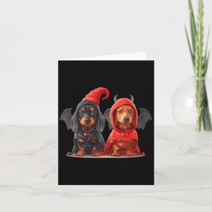 Tarjeta Lindos perros Dachshund de Halloween con disfraz d