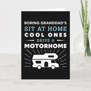 Tarjeta Los abuelitos de Guay conducen un regalo para la c
