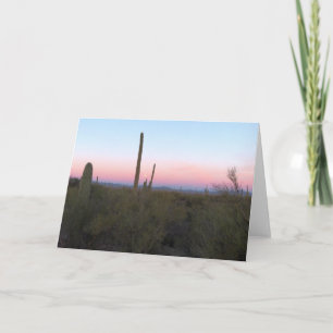 Tarjeta Luna rosa sobre Saguaro al amanecer