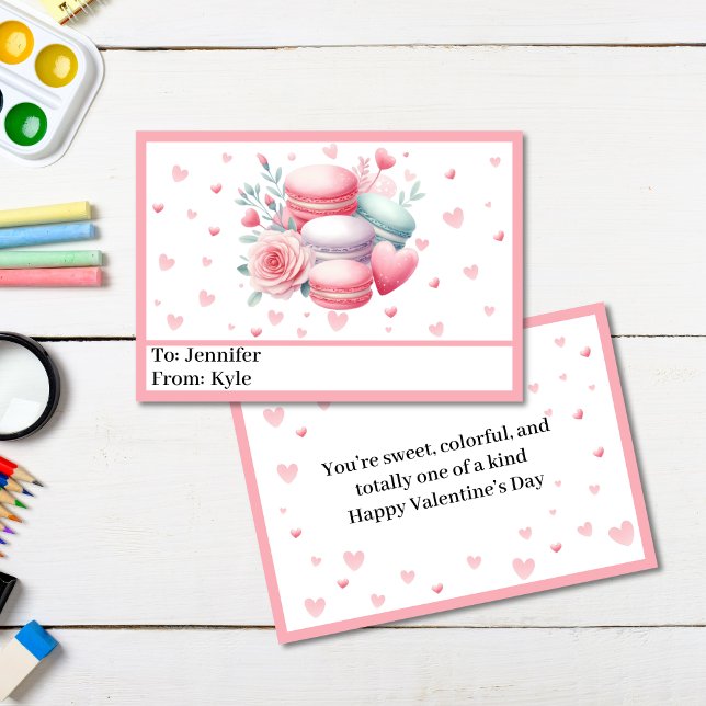 Tarjeta Macarones y corazones rosados pequeños San Valentí (Cute Pink Printable Classroom Valentines )