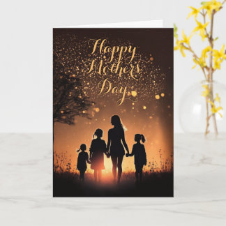 Tarjeta Madre y tres hijos al atardecer, Día de la Madre
