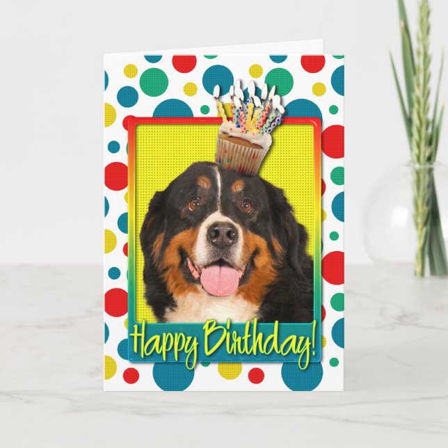 Tarjeta Magdalena del cumpleaños - perro de montaña de (Anverso)