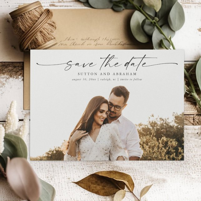 Tarjeta magnética de Boda de imágenes con guión el (An elegant photo save the date magnetic card with modern handwritten script typographic overlay.)