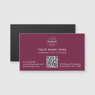 Tarjeta magnética de la muberry profunda con su in