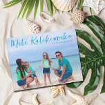 Tarjeta magnética tropical de la familia Mele Kali<br><div class="desc">Moda personalizable playa Navidad de fotos familiares tarjeta magnética con tu foto tropical favorita al sol. Añada una fotografía completa de su recuerdo favorito de sus vacaciones en la isla a la costa en la parte delantera y una en la parte trasera. Una hermosa tarjeta de imán de vacaciones costeras...</div>