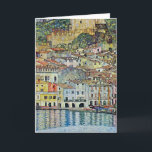 Tarjeta Malcesine en el lago Garda por Gustav Klimt<br><div class="desc">Malcesine en el lago de Garda (1913) de Gustav Klimt es una pintura de estilo Art Nouveau de la época victoriana. Bonitas vistas de la ciudad italiana de Malcesine, con edificios y casas a orillas del puerto. Las casas y botes arrojan una reflexión en el agua tranquila. Se pueden ver...</div>