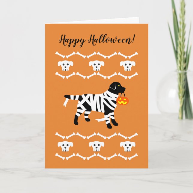 Tarjeta Mamá del labrador negro de Halloween (Anverso)