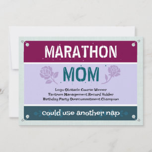 Tarjeta Mamá Divertida del Maratón Necesita una Siesta Día