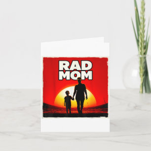 Tarjeta Mamá genial madre e hijo mamá fútbol atardecer