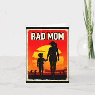 Tarjeta Mamá genial madre e hijo mamá fútbol atardecer
