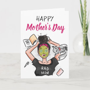 Tarjeta Mamá moderna relajándose en el día de la madre