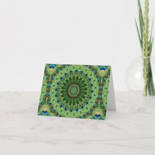 Tarjeta Mandalas de plumas de pavo real Esmeralda y simetr