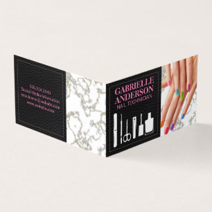 Tarjeta Manicura de las uñas coloridas