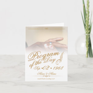 Tarjeta Manos de una pareja de novios de color se pinchan